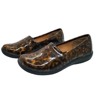 B.O.C. Born Concept Howell Closed Back Tortoise Shell Clogs